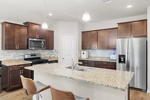 1105 Davy St, Brenham, TX 77833 - Photo 5