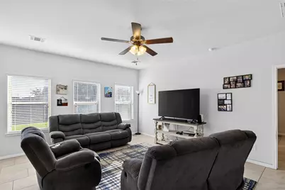 394 Lake Line Drive, Alvin, TX 77511 - Photo 7