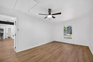 1019 Creager St, Houston, TX 77034 - Photo 15