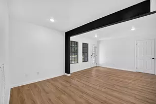 1019 Creager St, Houston, TX 77034 - Photo 9