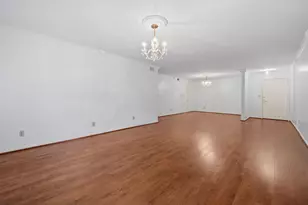 642 S Ripple Creek Dr, Houston, TX 77057 - Photo 5