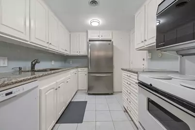 642 S Ripple Creek Drive #642, Houston, TX 77057 - Photo 7