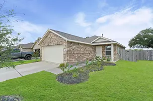 236 Bennett Loop, Angleton, TX 77515 - Photo 3