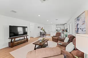 236 Bennett Loop, Angleton, TX 77515 - Photo 9
