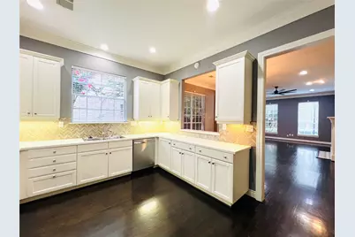 6831 Staffordshire Boulevard, Houston, TX 77030 - Photo 5