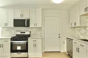 7918 Prestwood Dr, Houston, TX 77036 - Photo 13