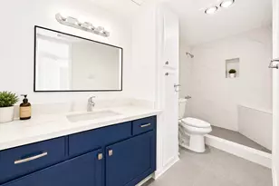 9090 S Braeswood Blvd, Houston, TX 77074 - Photo 17
