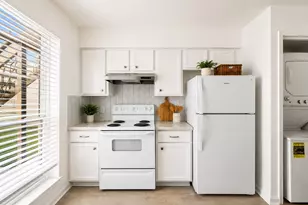 9090 S Braeswood Blvd, Houston, TX 77074 - Photo 9
