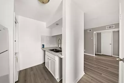 9090 S Braeswood Boulevard #75, Houston, TX 77074 - Photo 11