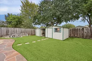 13626 Greenridge Dr, Sugar Land, TX 77498 - Photo 19