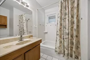 13626 Greenridge Dr, Sugar Land, TX 77498 - Photo 13