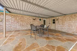 13626 Greenridge Dr, Sugar Land, TX 77498 - Photo 17