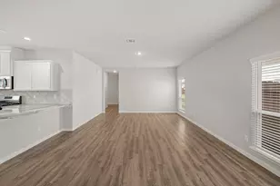 13442 Lucky Bill Ln, Houston, TX 77048 - Photo 5