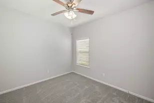 13442 Lucky Bill Ln, Houston, TX 77048 - Photo 7