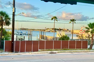 6203 Heards Ln, Galveston, TX 77551 - Photo 21