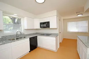6103 Portal Dr, Houston, TX 77096 - Photo 7