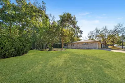 501 Walnut Hill Drive, Brenham, TX 77833 - Photo 23