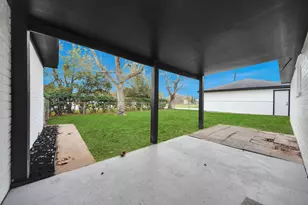 101 Talisman St, Lake Jackson, TX 77566 - Photo 35