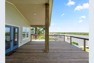 864 Seagull, Sargent, TX 77414 - Photo 3