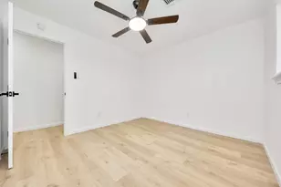 15307 Camino Del Sol Dr, Houston, TX 77083 - Photo 19