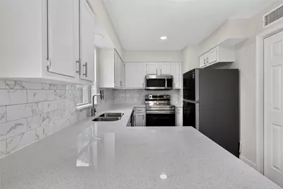 1221 Cedar Post Lane #2A, Houston, TX 77055 - Photo 1