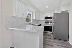 1221 Cedar Post Ln, Houston, TX 77055 - Photo 5