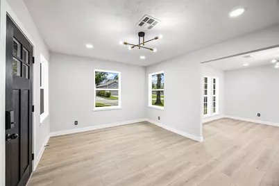 4626 Holly Street, Bellaire, TX 77401 - Photo 27