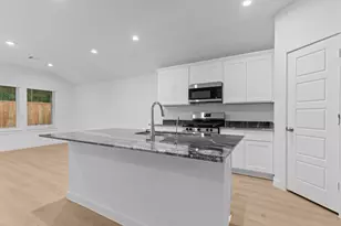 1230 Sandy Shore Ln, Rosharon, TX 77583 - Photo 5