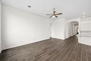 12343 Hackberry Dr, Mont Belvieu, TX 77523 - Photo 5