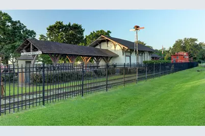 715 Bayshore Drive, La Porte, TX 77571 - Photo 29