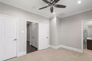 407 N Nagle Street N, Houston, TX 77003 - Photo 25