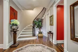 423 Marshall St, Houston, TX 77006 - Photo 1