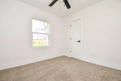 4223 Elmwood Street, Houston, TX 77051 - Photo 5