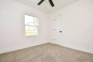 4223 Elmwood St, Houston, TX 77051 - Photo 5