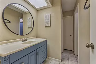 39 Regency Pt, Conroe, TX 77356 - Photo 11