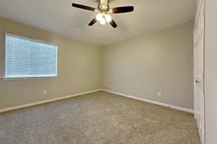 2831 Wild Oak Park Dr, Conroe, TX 77385 - Photo 11