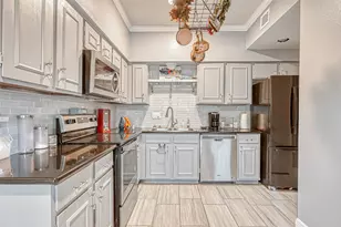 11733 Lakeside Pl Dr, Houston, TX 77077 - Photo 23