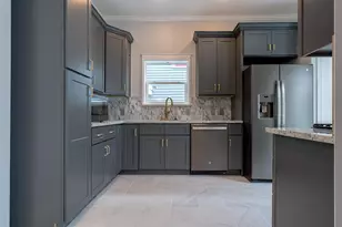 1801 Rosenberg St, Galveston, TX 77550 - Photo 11