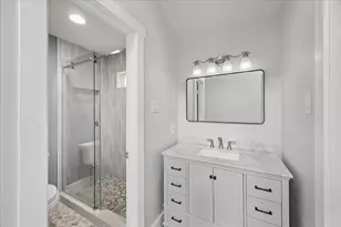 17 Oldstream Ct, The Woodlands, TX 77381 - Photo 15