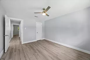 17 Oldstream Ct, The Woodlands, TX 77381 - Photo 19