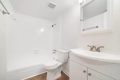 2828 61st Street #202, Galveston, TX 77551 - Photo 9