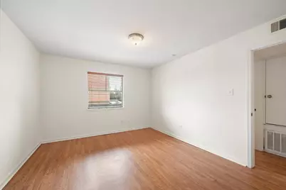 2828 61st Street #202, Galveston, TX 77551 - Photo 7