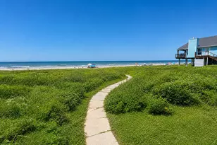 22321 Kennedy Dr, Galveston, TX 77554 - Photo 23