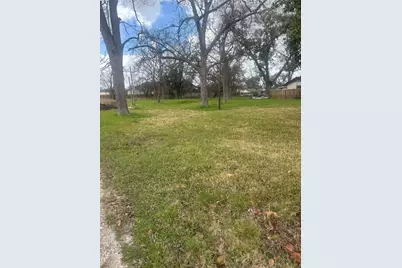 9201 Fulton Street, Houston, TX 77022 - Photo 5