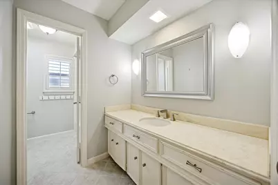 10323 Pine Forest Road, Houston, TX 77042 - Photo 19