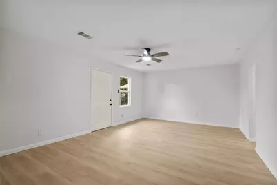 3903 Tower Road, Santa Fe, TX 77517 - Photo 5