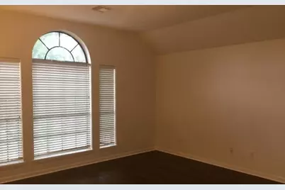 10917 Spruce Drive S, La Porte, TX 77571 - Photo 11