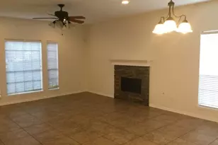 10917 Spruce Dr S, La Porte, TX 77571 - Photo 5