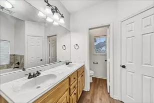 10917 Spruce Dr S, La Porte, TX 77571 - Photo 9