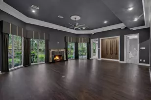 901 Longmire Rd, Conroe, TX 77304 - Photo 5